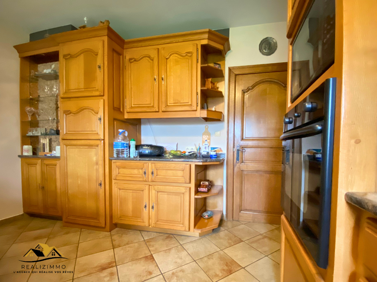 Magnifique villa entourée d’un jardin arboré à Liberchies