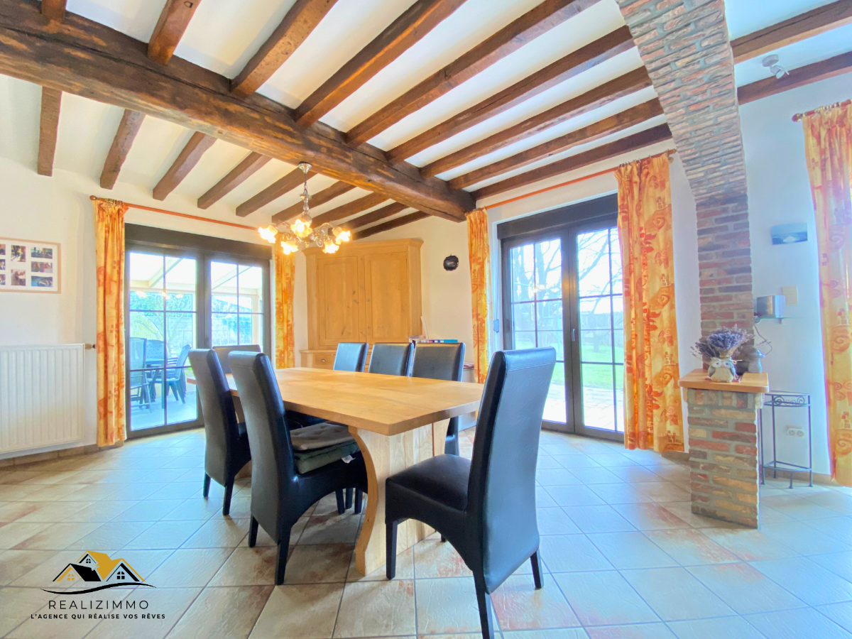 Magnifique villa entourée d’un jardin arboré à Liberchies