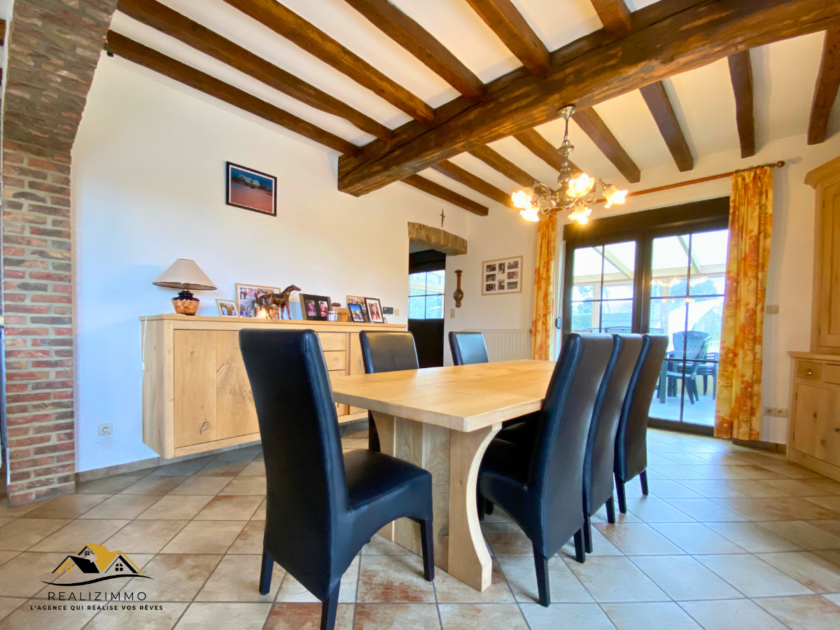 Magnifique villa entourée d’un jardin arboré à Liberchies