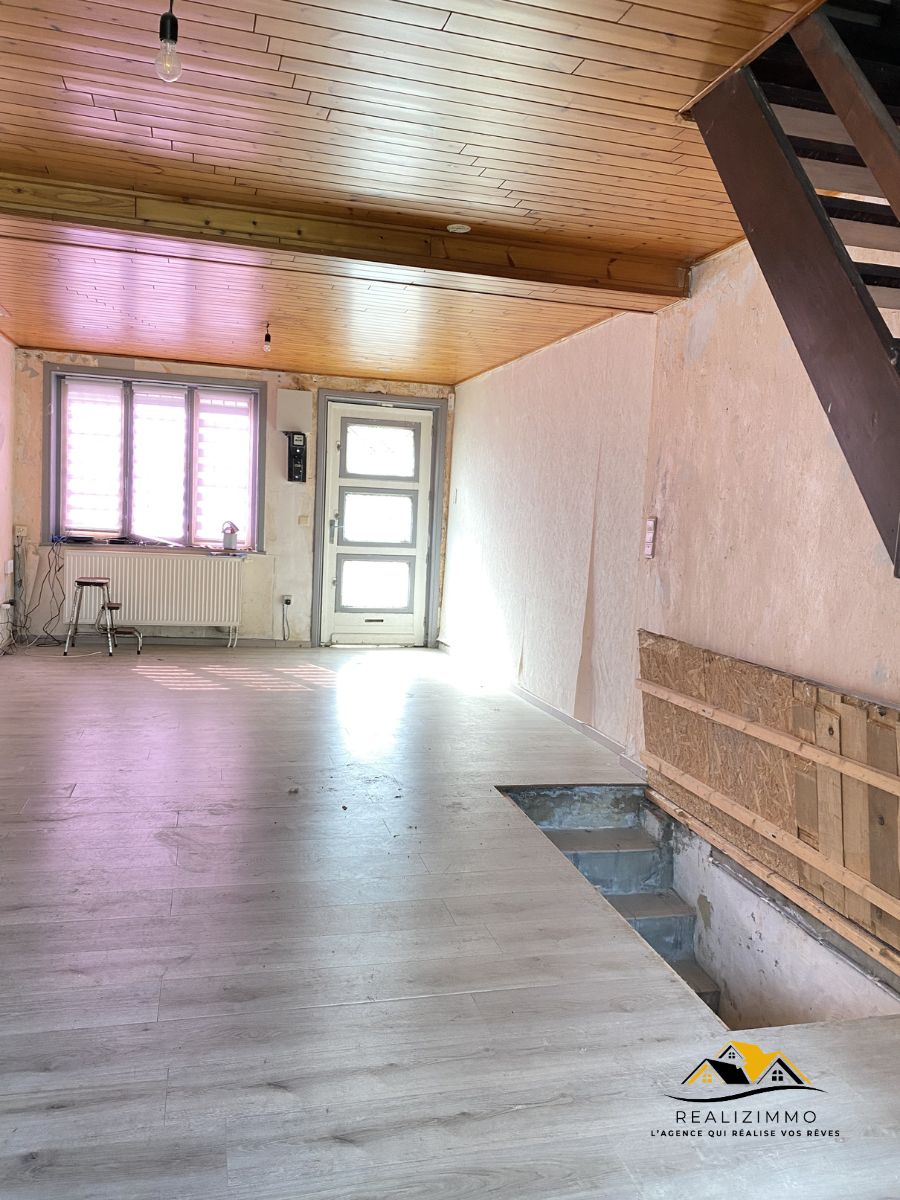 Maison 2 chambres avec jardin à La Hestre