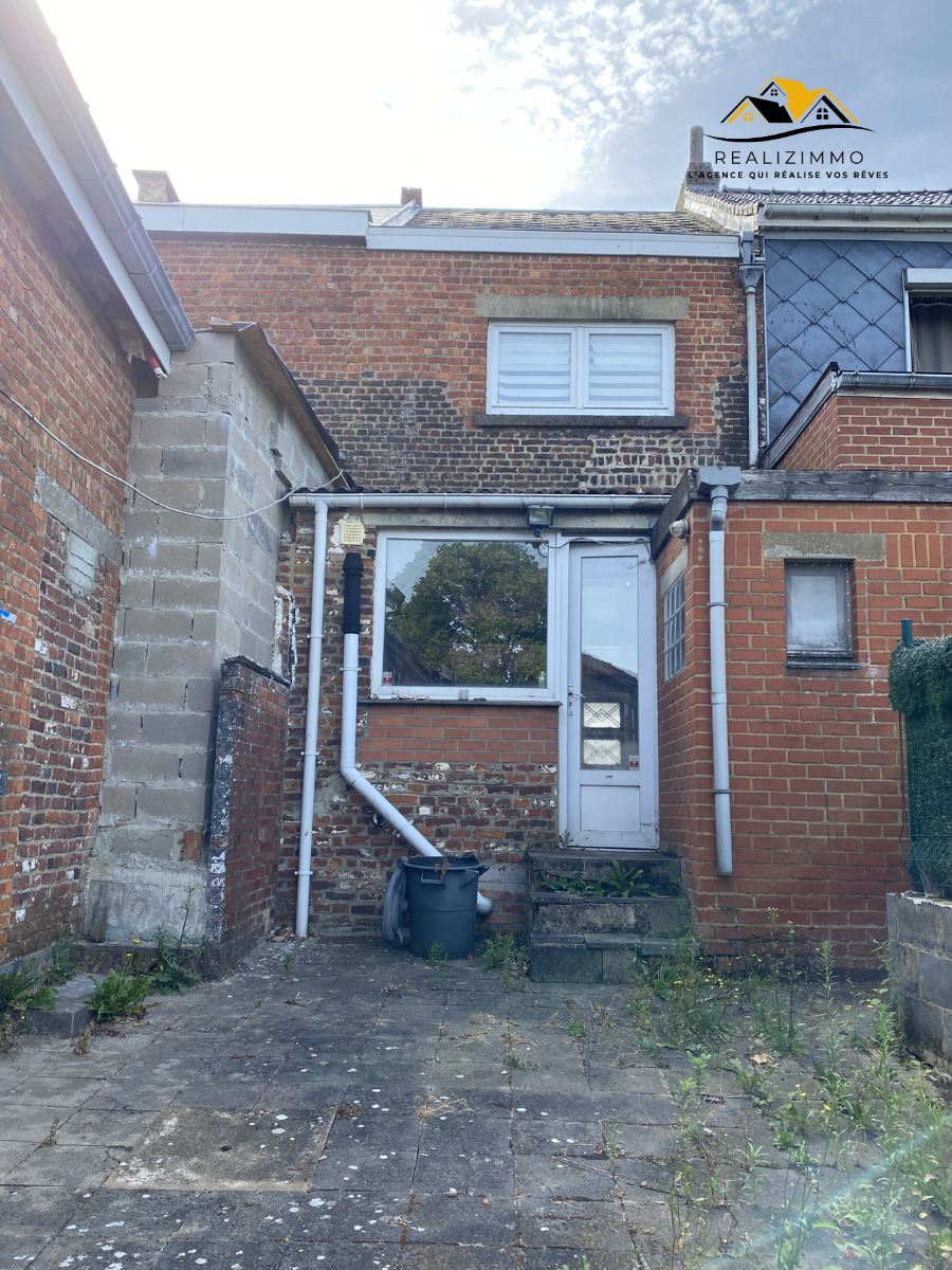 Maison 2 chambres avec jardin à La Hestre