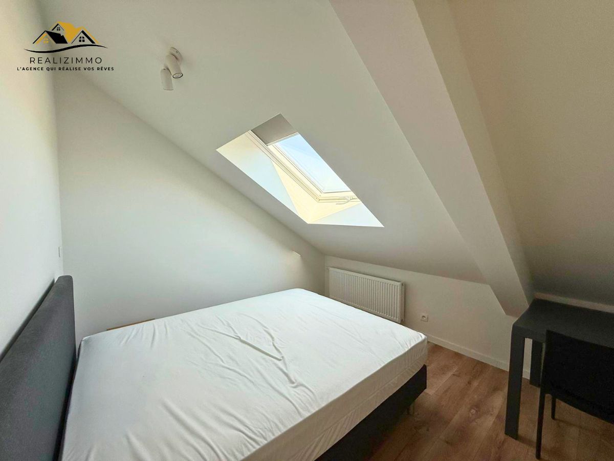 Appartement entièrement rénové, 2 chambres à La Louvière