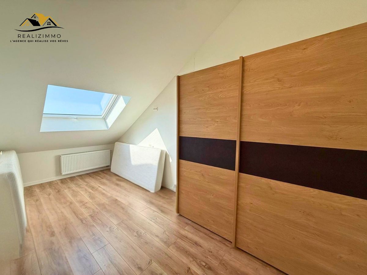 Appartement entièrement rénové, 2 chambres à La Louvière