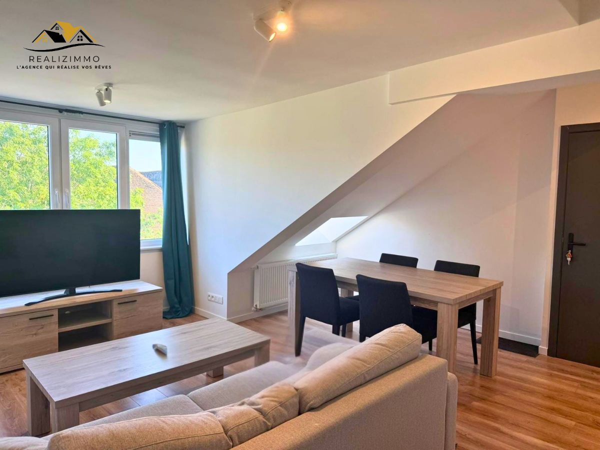 Appartement entièrement rénové, 2 chambres à La Louvière