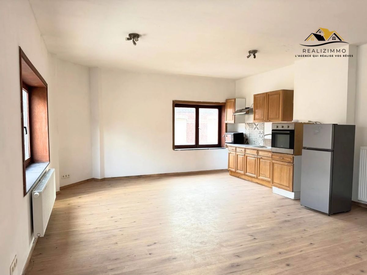 A Louer – Appartement duplex rénové avec deux chambres à Quievrain
