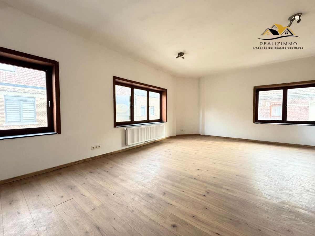 A Louer – Appartement duplex rénové avec deux chambres à Quievrain